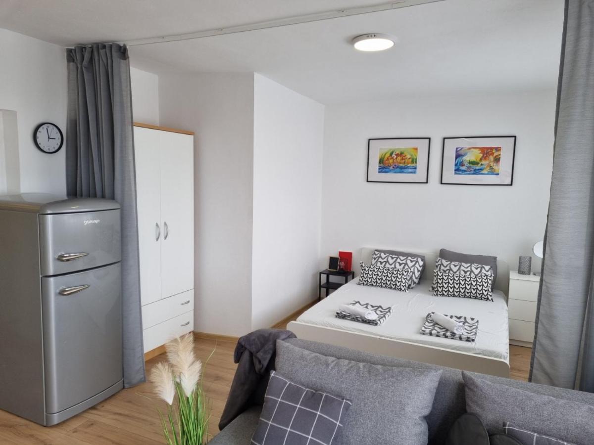 Apartmani Mali Селце Екстер'єр фото