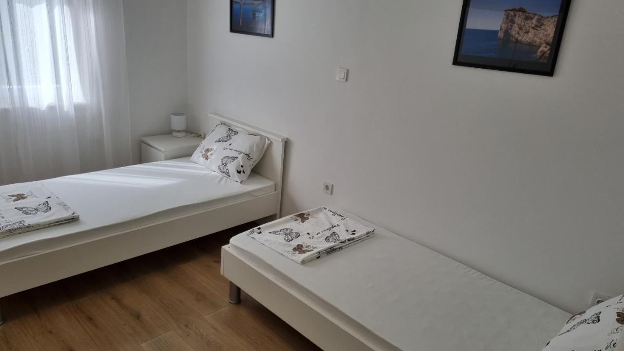 Apartmani Mali Селце Екстер'єр фото